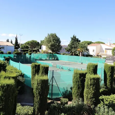 Tennis Village - 4 Pieces Pour 8 Personnes 814 Agde